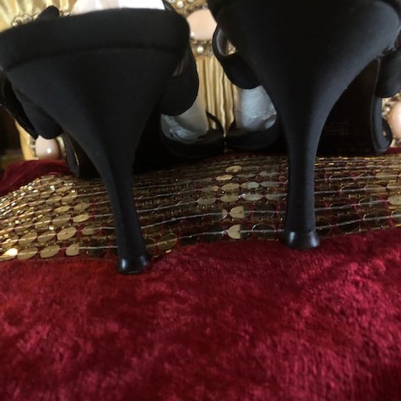 Bandolino Black Fabric Slip On Sandal Size 9 - Picture 11 of 13